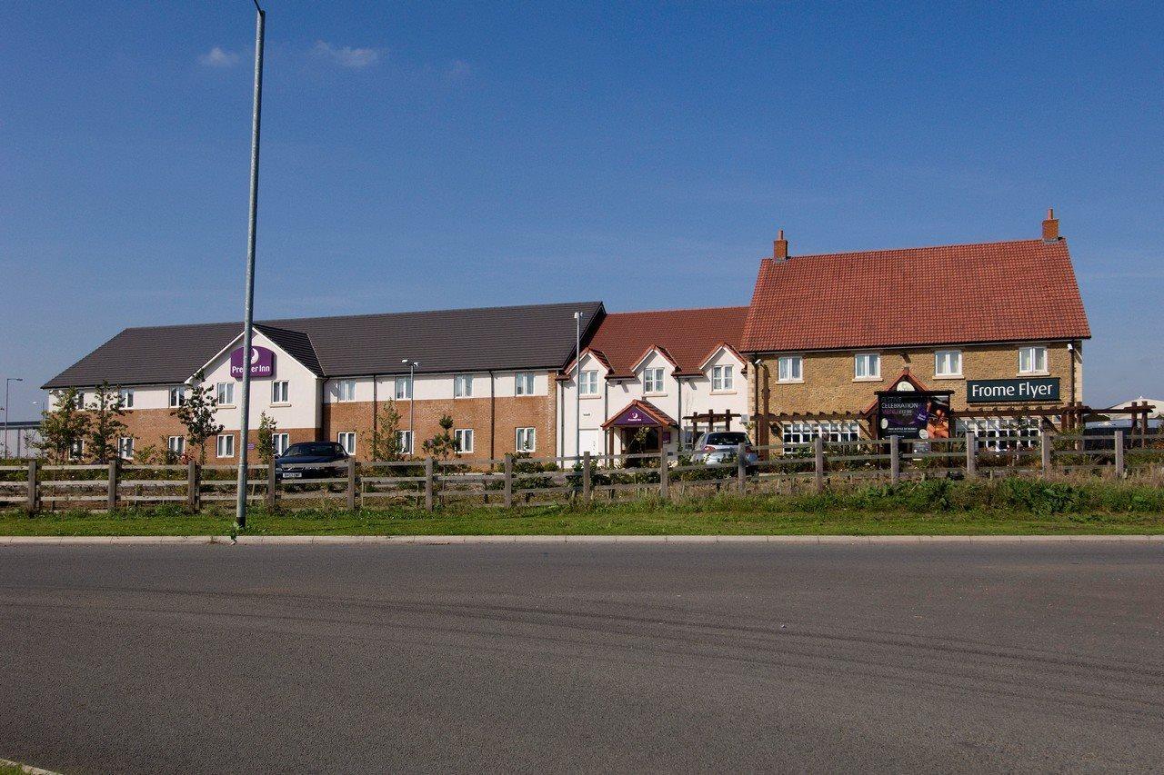 Premier Inn Фрум Екстериор снимка