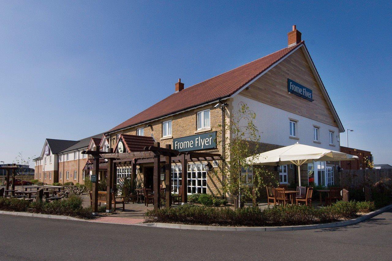 Premier Inn Фрум Екстериор снимка