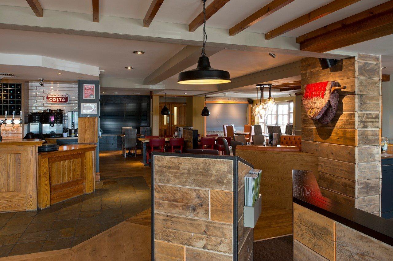 Premier Inn Фрум Екстериор снимка