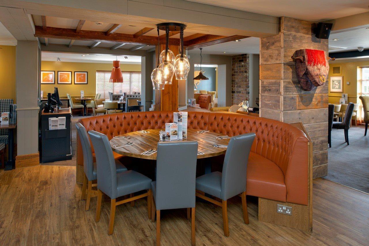 Premier Inn Фрум Екстериор снимка