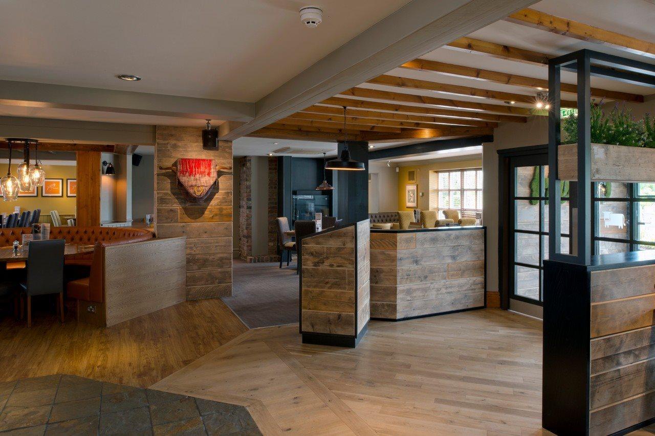 Premier Inn Фрум Екстериор снимка