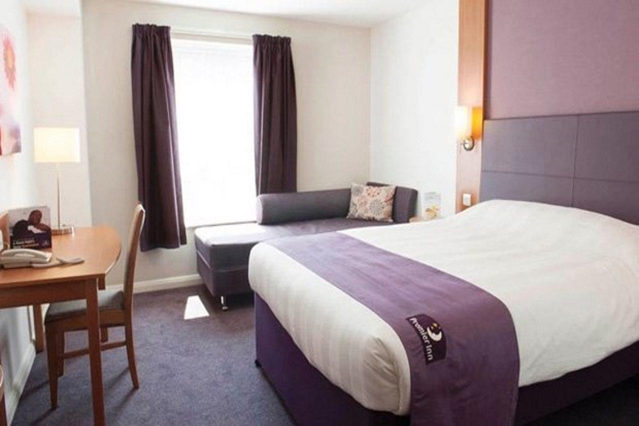 Premier Inn Фрум Екстериор снимка