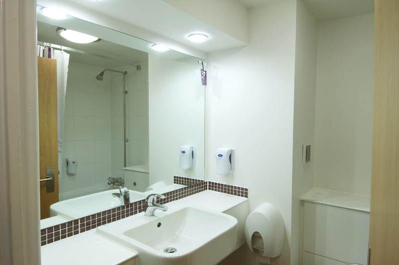Premier Inn Фрум Екстериор снимка